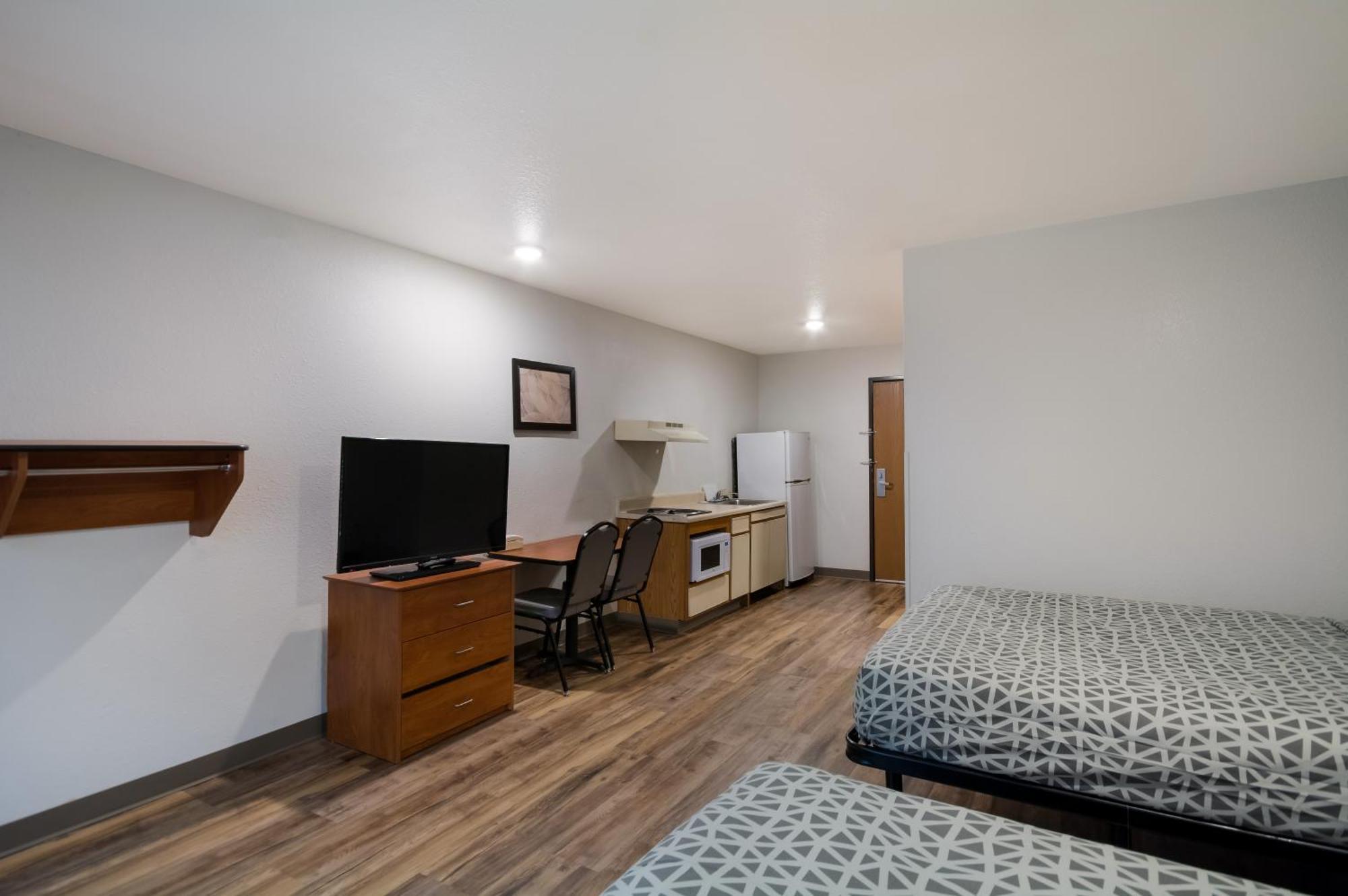 Woodspring Suites Lexington Southeast Екстериор снимка