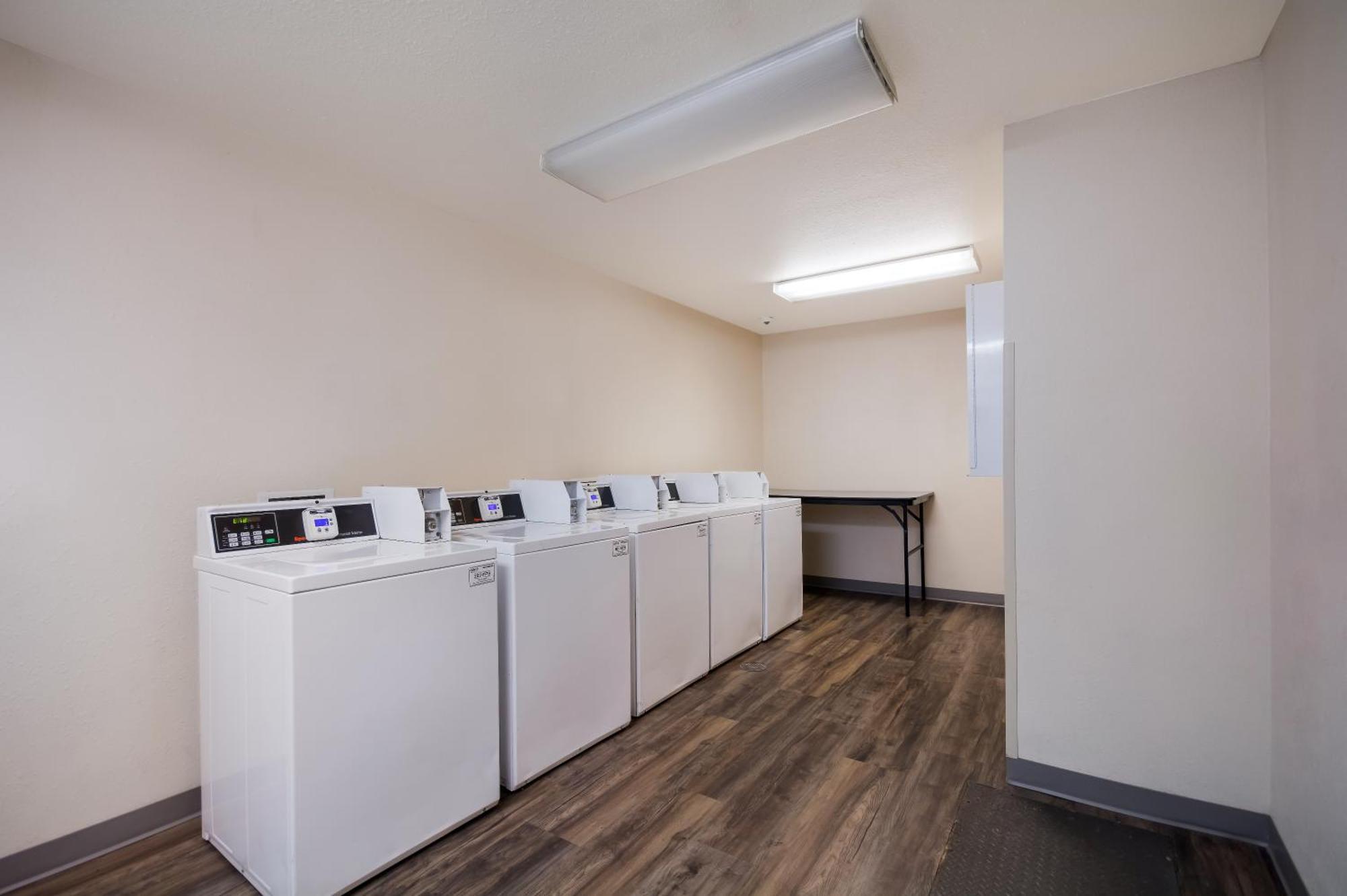Woodspring Suites Lexington Southeast Екстериор снимка