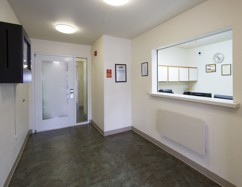Woodspring Suites Lexington Southeast Екстериор снимка